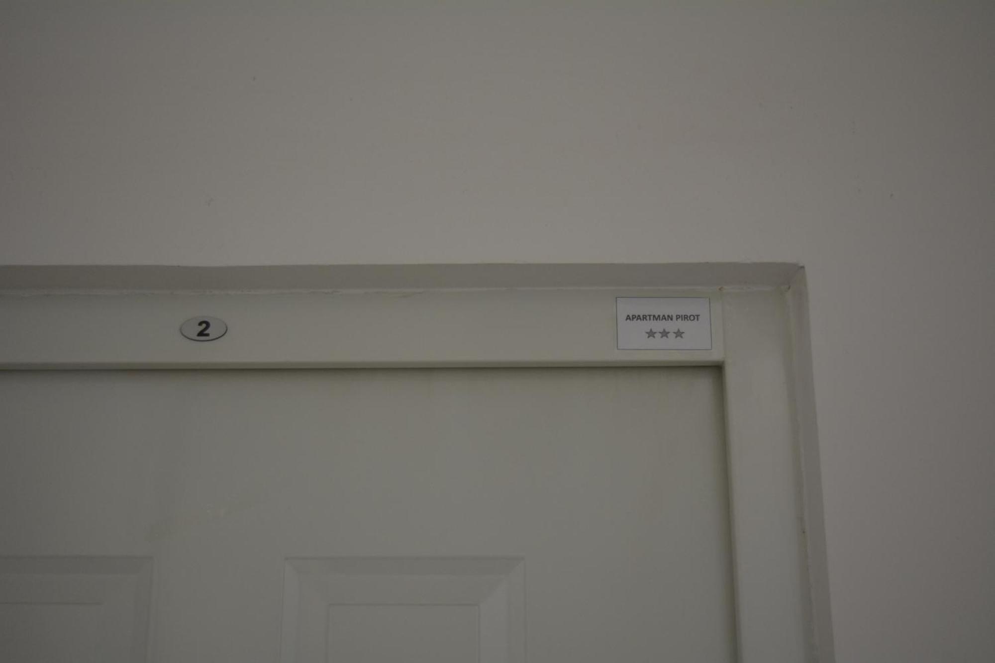 Apartman Pirot Esterno foto